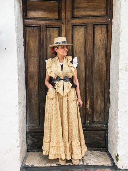 CONJUNTO FALDA Y PIQUILLO MOSTAZA